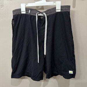 Vuori Evolution Short 32" Black
